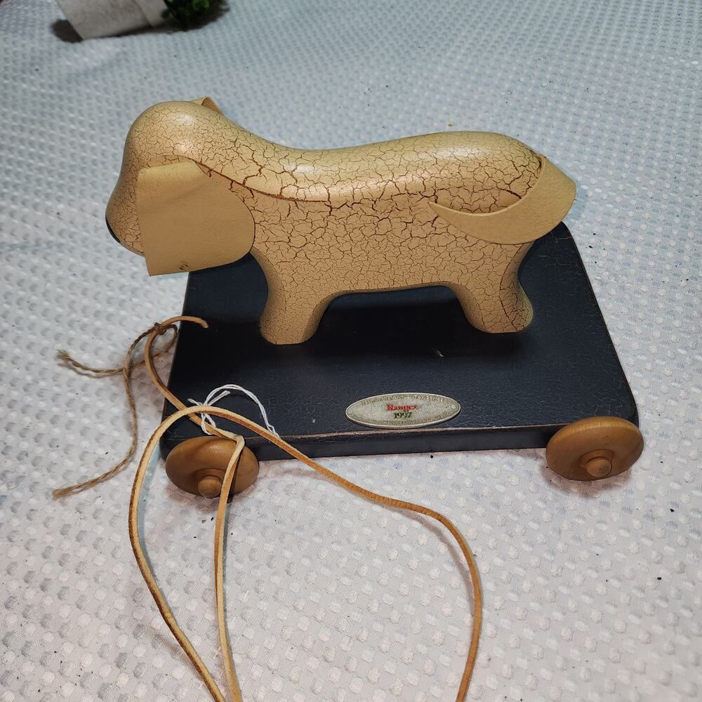 GERALD HENN WORKSHOPS 1997 LTD VINTAGE RANGER THE DOG PULL TOY